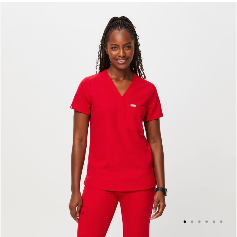 FIGS Scrubs - Pop Red Catarina
